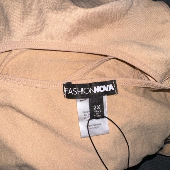 Sculpted to Perfection open chest Shapewear bodysuit - Picture 3 of 4